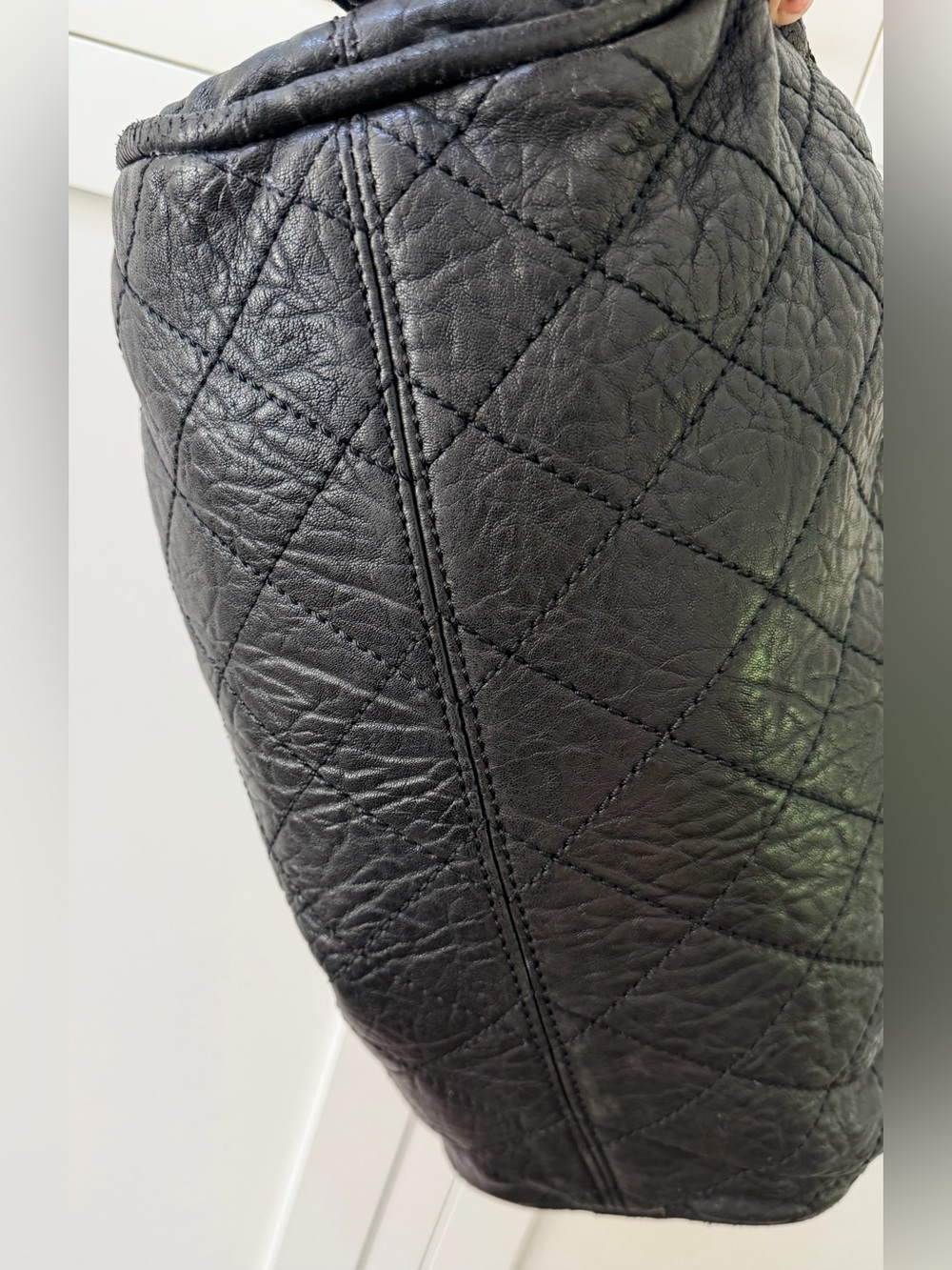 CHANEL Le Marais Large Bowler Black Quilted Leather Rare Vintage - Picture 3 of 13